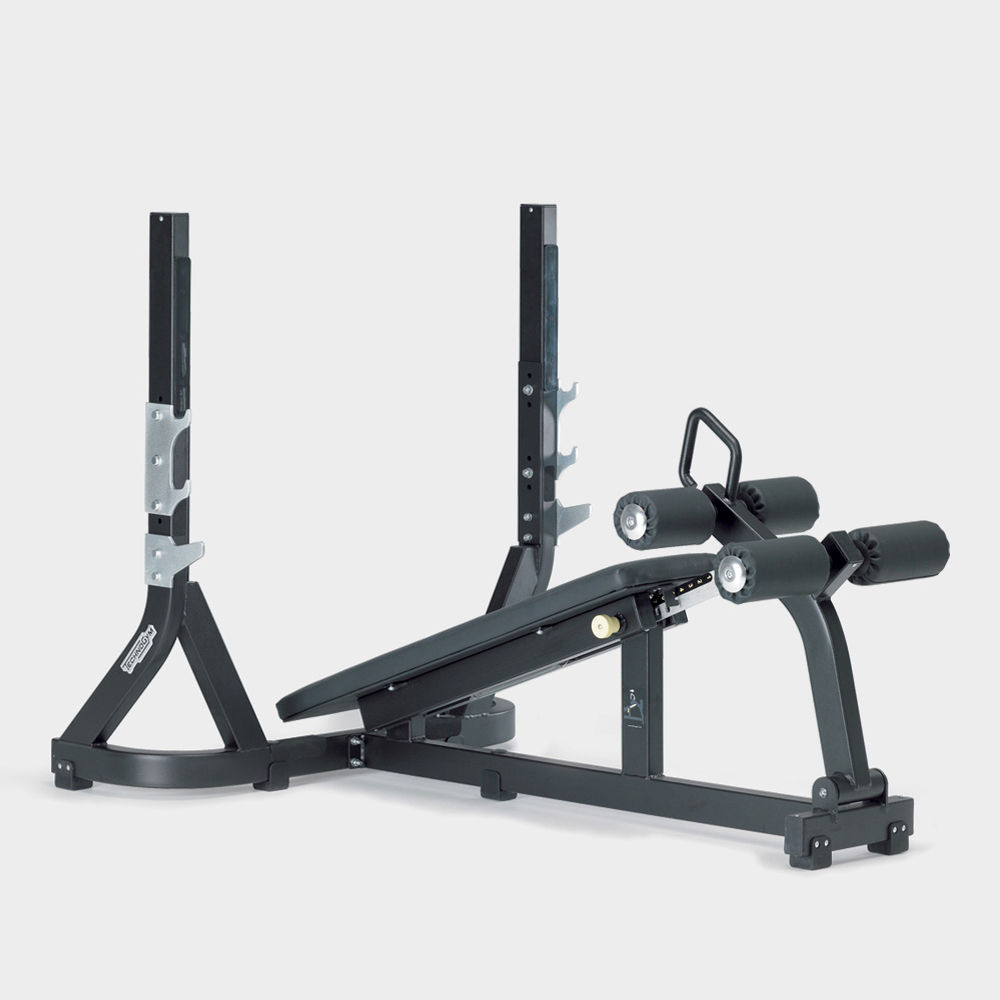 PG23_purestrength_olympicdeclinebench_hero_01_5
